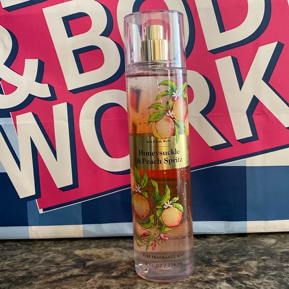 Bath & Body Works Honeysuckle & Peach Spritz - Picture 3 of 4